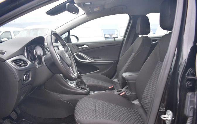 Opel Astra cena 47000 przebieg: 178686, rok produkcji 2020 z Szamotuły małe 596